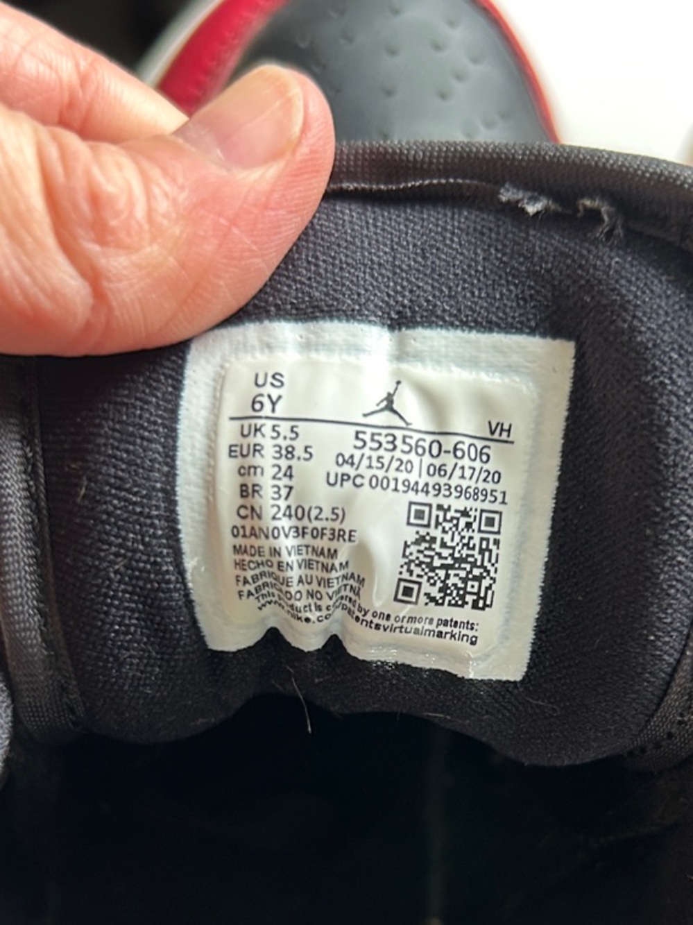 Air Jordan 1 Low "Reverse Bred" GS Youth 6Y (Fits Women 7.5-8) - Picture 6 of 10